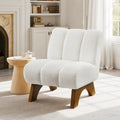 Canapés et fauteuils modernes en bois et tissu rembourré