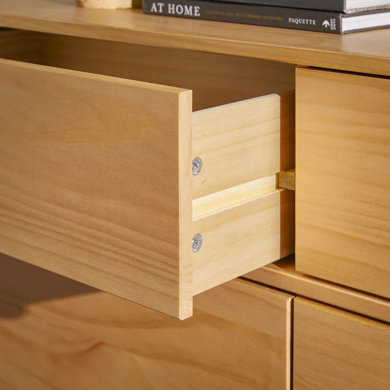 Commode médiévale en bois massif à six tiroirs