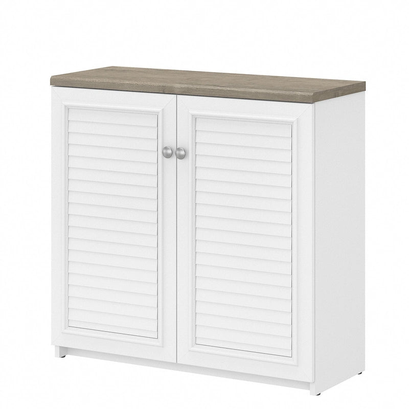 Meuble de rangement avec portes et étagères