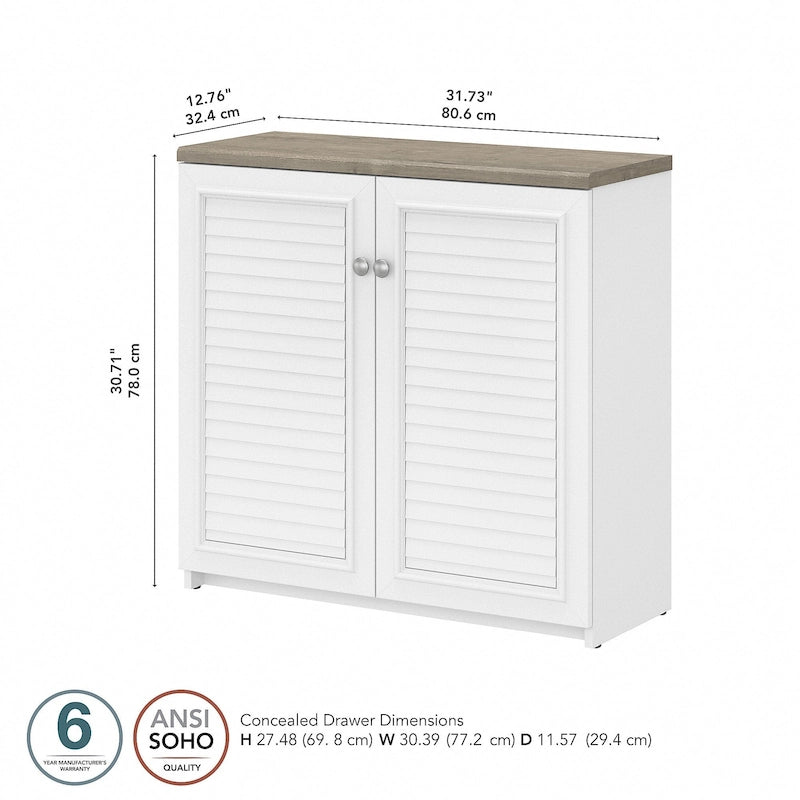 Meuble de rangement avec portes et étagères