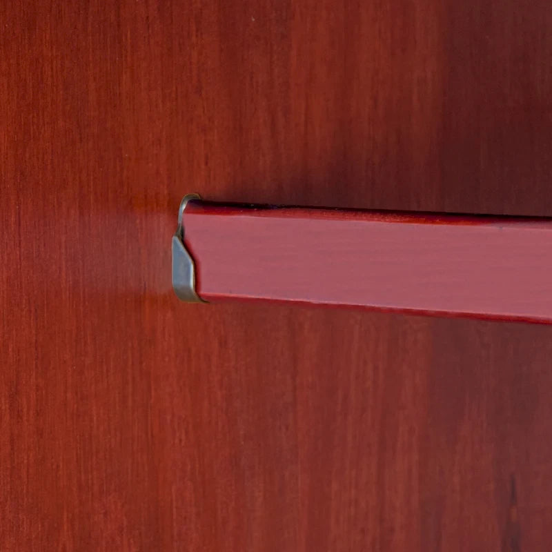Armoire quatre portes en bois massif, avec poignées en métal ou en bois