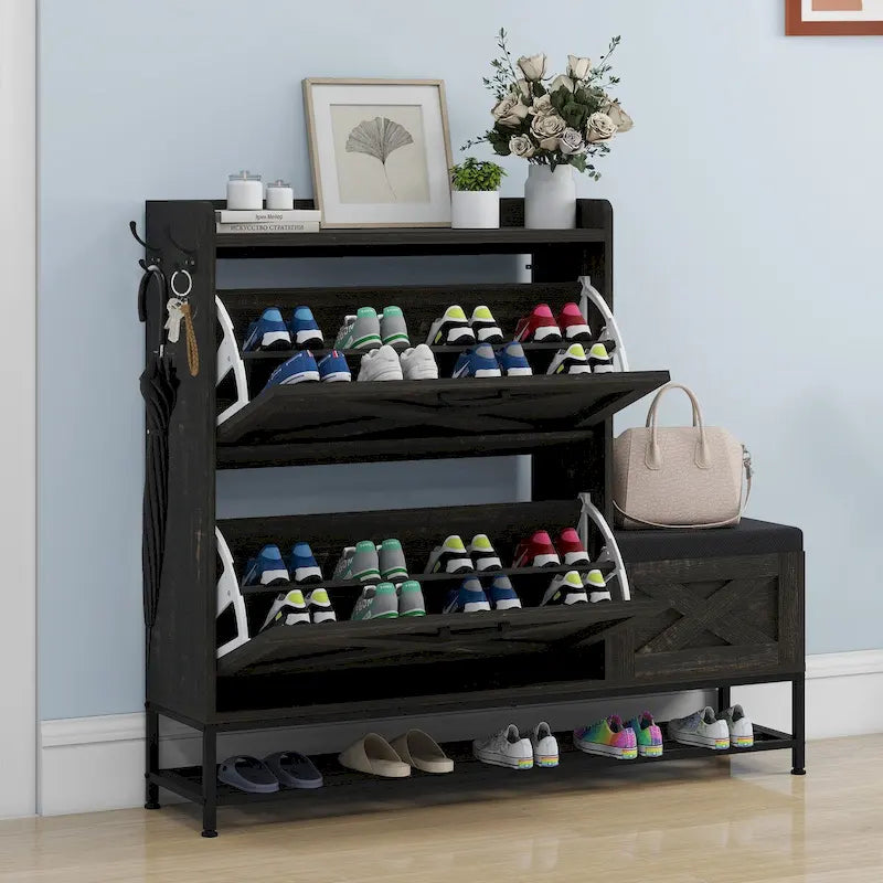 Un meuble à chaussures de style campagnard avec un banc à chaussures